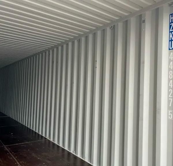 Whatsapp Image 2026-03-07 at 10.01.35 Am (1) Use keywords like: “shipping containers for sale USA UK Europe” “buy shipping containers in UK and Europe” “shipping container supplier USA Europe UK