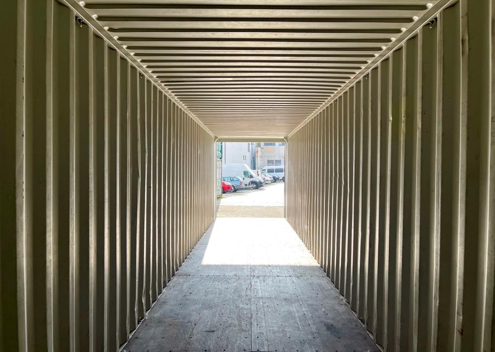 Whatsapp Image 2026-04-07 at 73940 Pm 45ft High Cube Shipping Container for Sale in Texas – Free Delivery