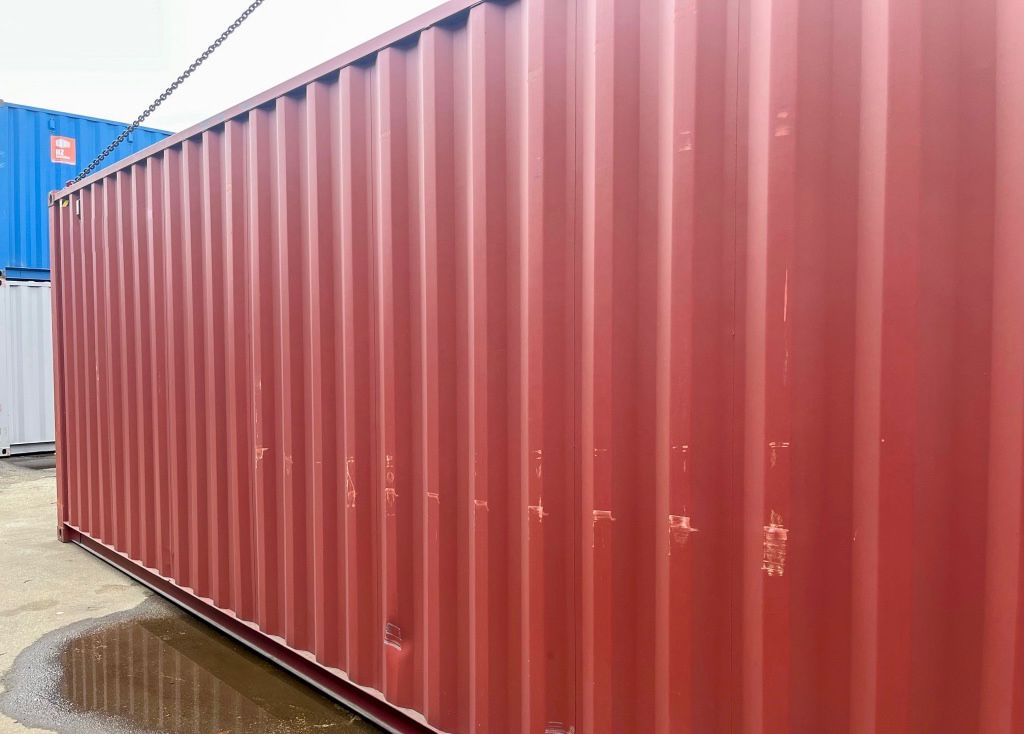 Whatsapp Image 2026-04-09 at 41253 Am 40FT High Cube Shipping Container for Sale in Florida – Free Shipping Included