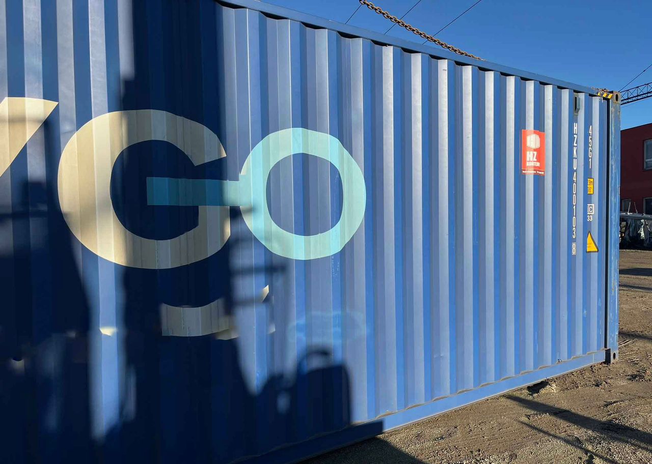 Whatsapp Image 2026-04-09 at 42210 Am 1 40FT High Cube Shipping Container for Sale in Florida – Signal Blue (RAL 5005) | Free Shipping