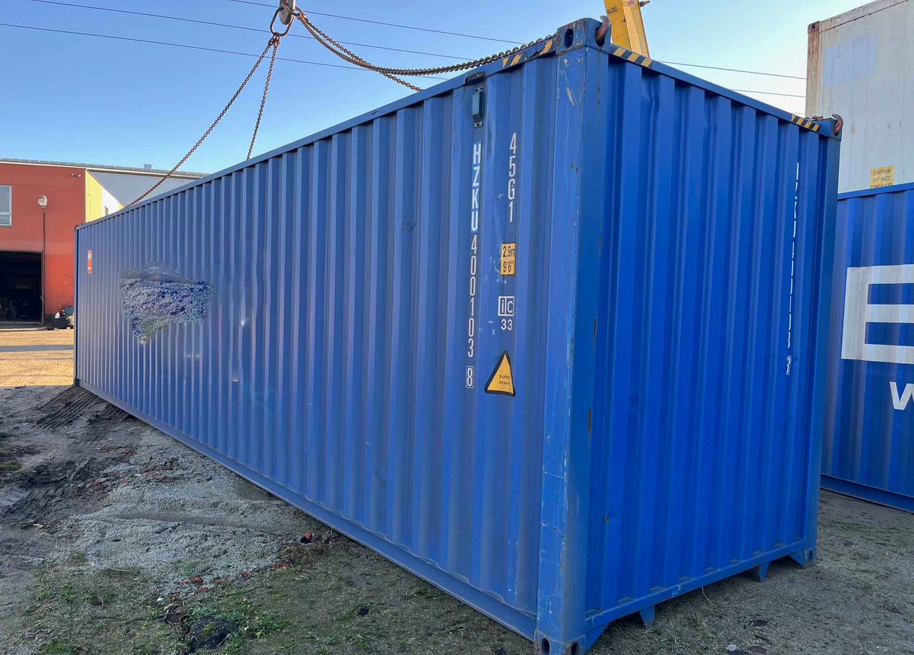 Whatsapp Image 2026-04-09 at 42212 Am 40FT High Cube Shipping Container for Sale in Florida – Signal Blue (RAL 5005) | Free Shipping