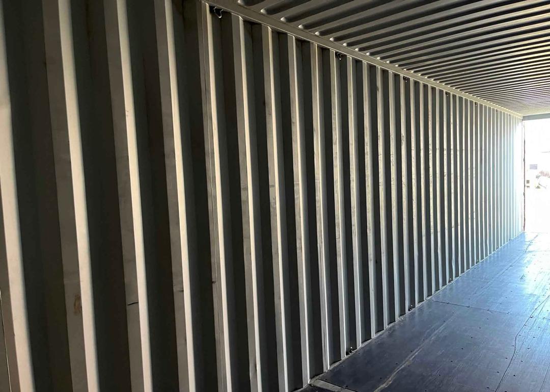 Whatsapp Image 2026-04-09 at 70527 Am 2 40FT High Cube Shipping Container for Sale in Florida – Signal Blue (RAL 5005) | Free Shipping