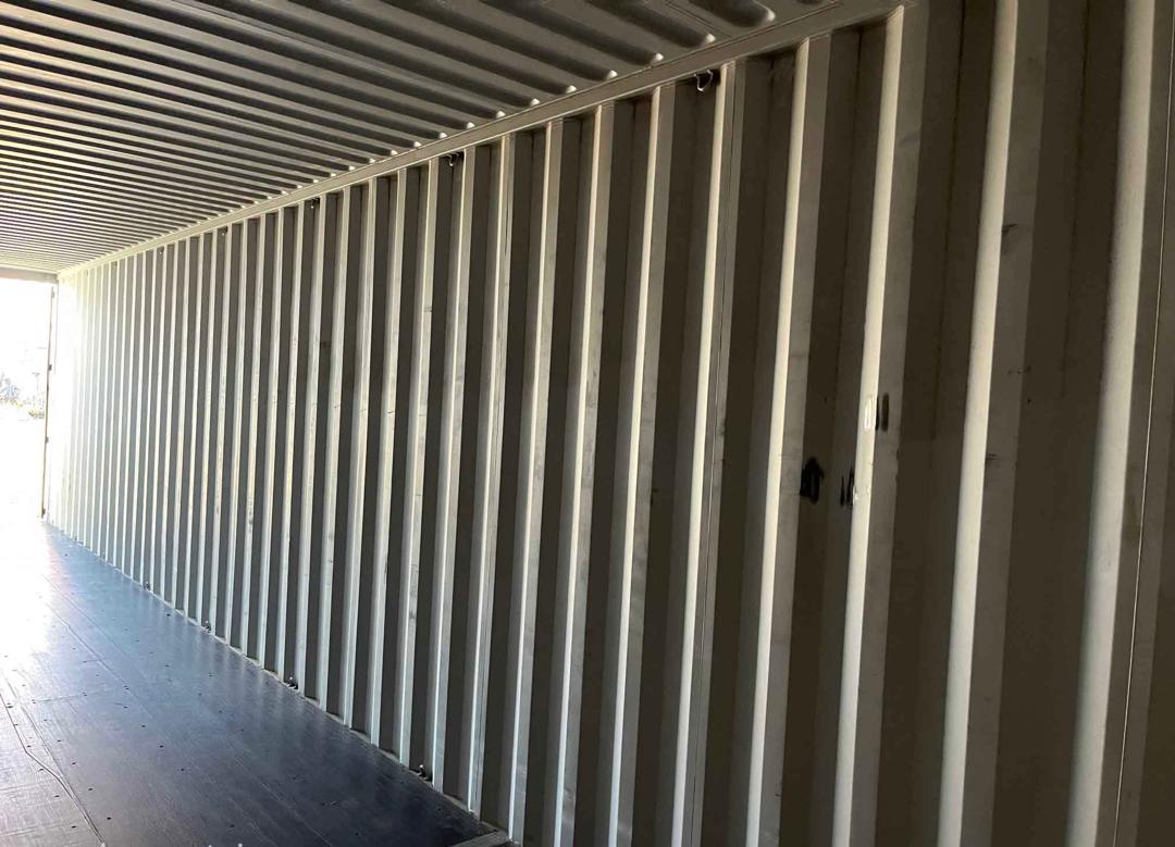 Whatsapp Image 2026-04-09 at 70527 Am 3 40FT High Cube Shipping Container for Sale in Florida – Signal Blue (RAL 5005) | Free Shipping
