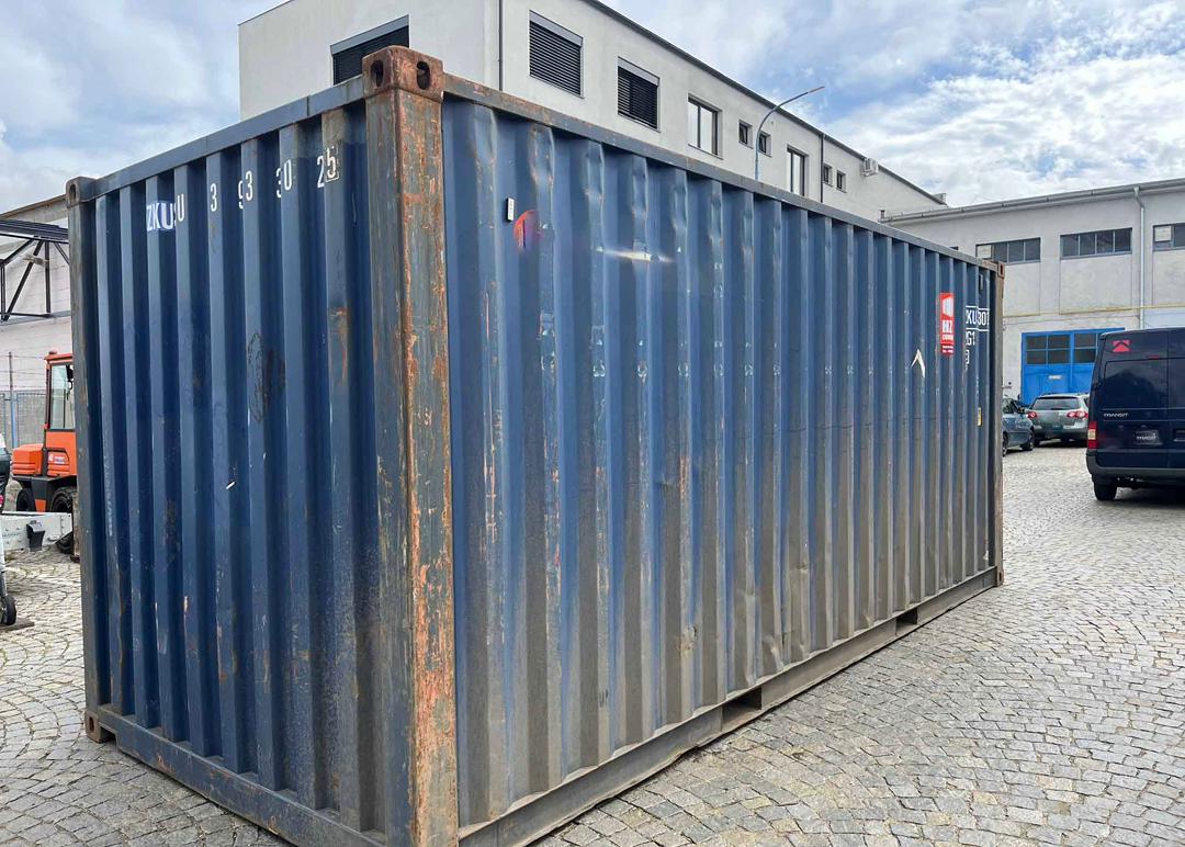Whatsapp Image 2026-04-21 at 112506 Pm 1 Used 20ft Shipping Container for Sale in Chicago, Illinois | Free Delivery & Cargo Worthy